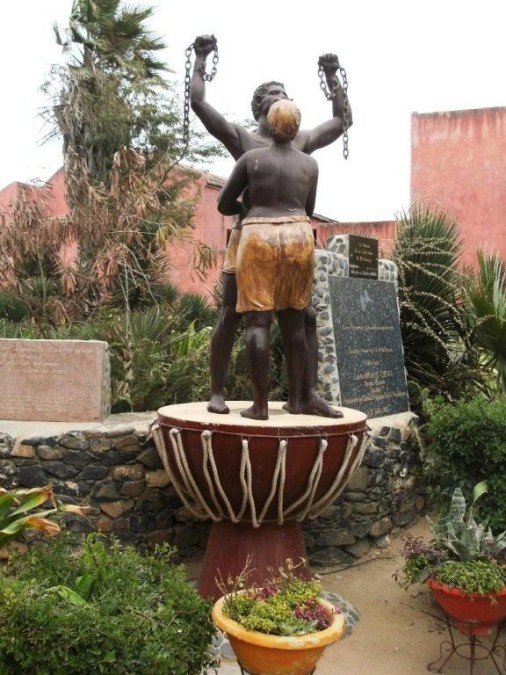 7-Goree esclaves.jpg